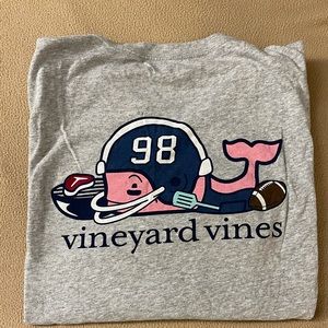 MENS VINEYARD VINES L/S TAILGATING FOOTBALL TSHIRT